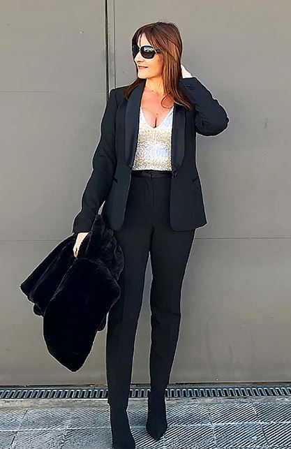Black and white monochrome outfit