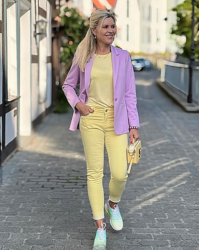 Light yellow bag for a spring-summer finish